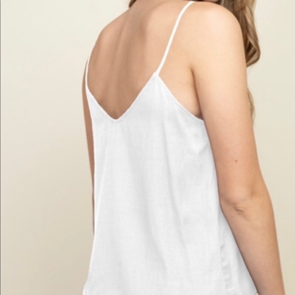 Last one size SM!! Armora’s | White Button Up Top - Picture 5 of 8